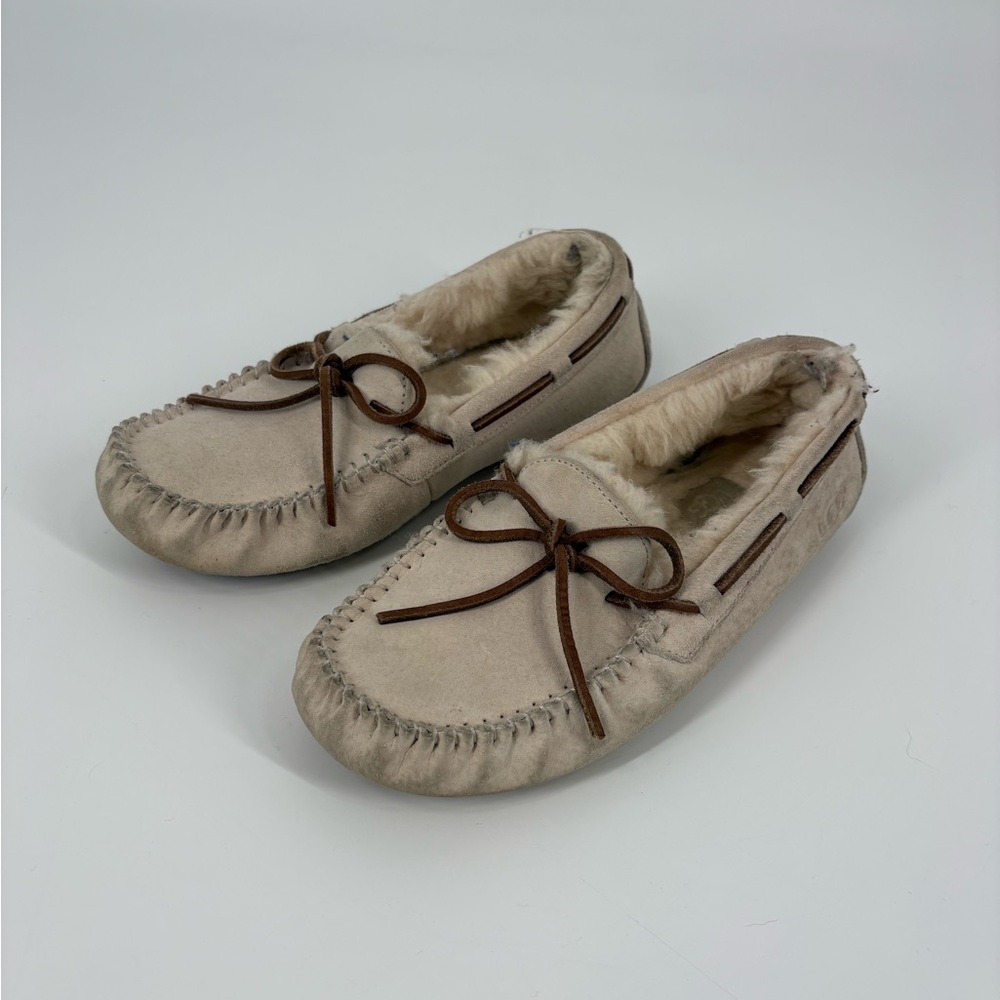 UGG’s Women’s Slippers (SB11)